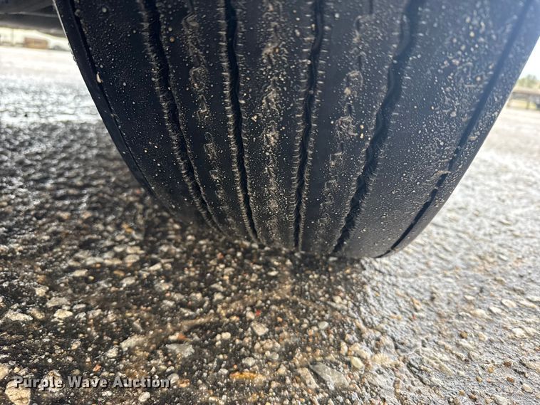 image for item EU6265 2016 Freightliner  Cascadia 113 semi truck