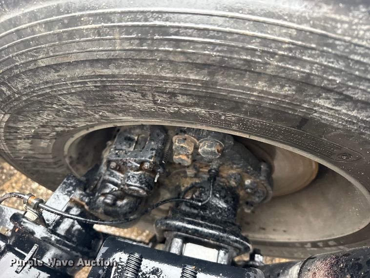 image for item EU6266 2020 Freightliner Cascadia 126 semi truck