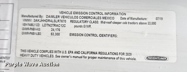 image for item EU6266 2020 Freightliner Cascadia 126 semi truck