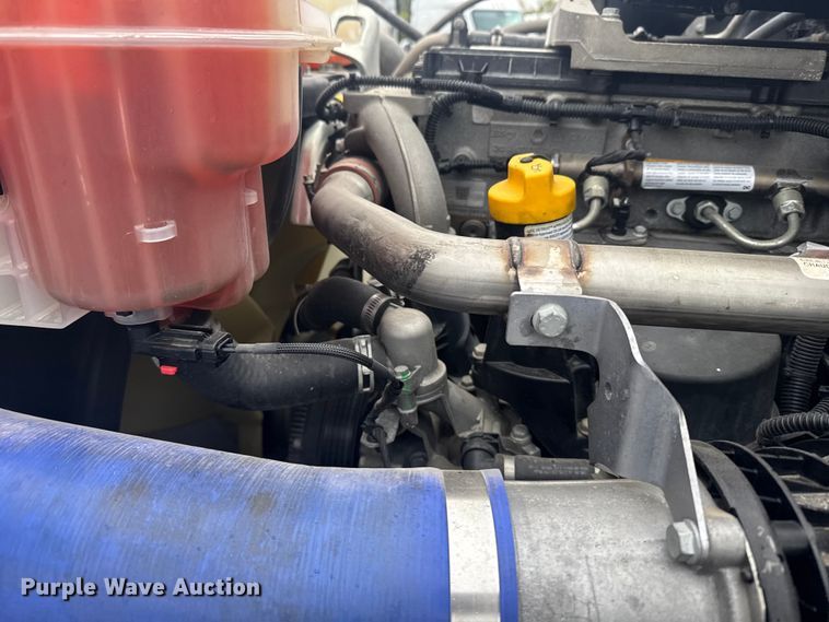 image for item EU6266 2020 Freightliner Cascadia 126 semi truck