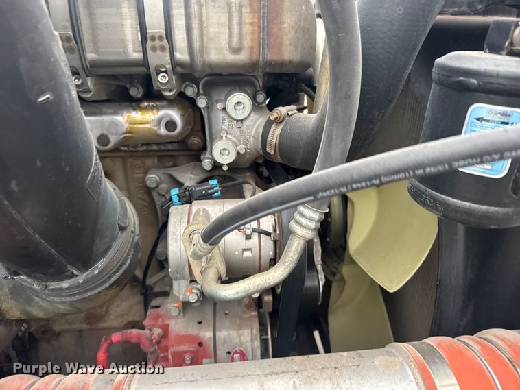 image for item EU6266 2020 Freightliner Cascadia 126 semi truck