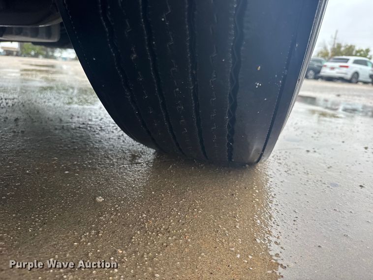 image for item EU6266 2020 Freightliner Cascadia 126 semi truck