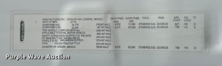 image for item EU6266 2020 Freightliner Cascadia 126 semi truck