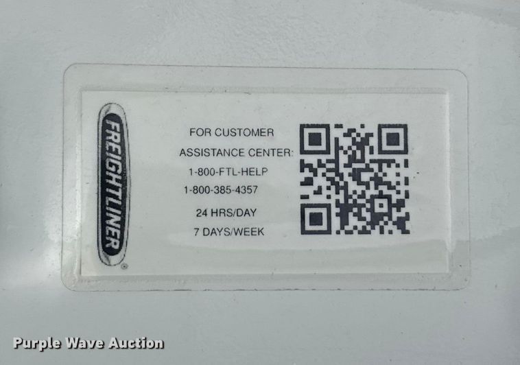 image for item EU6266 2020 Freightliner Cascadia 126 semi truck