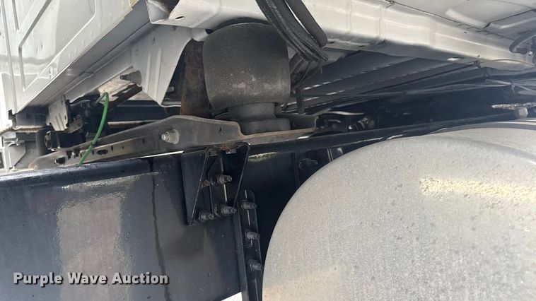 image for item EU6267 2021 Volvo VNL semi truck