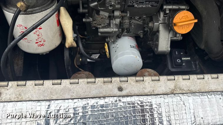 image for item EU6267 2021 Volvo VNL semi truck