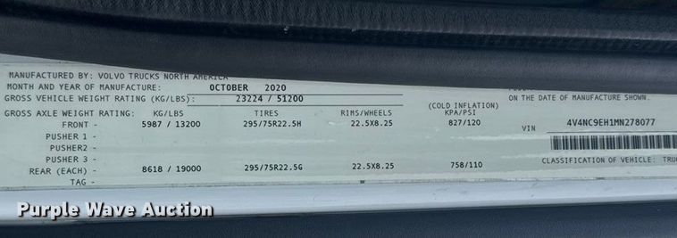 image for item EU6267 2021 Volvo VNL semi truck