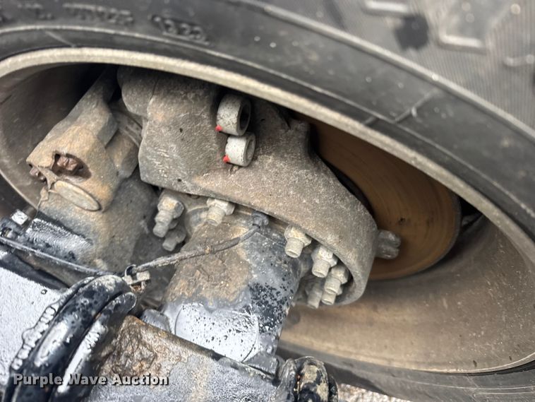 image for item EU6268 2021 Volvo VNL semi truck