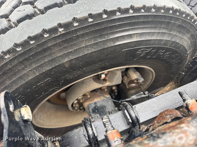 image for item EU6268 2021 Volvo VNL semi truck