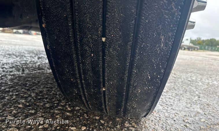 image for item EU6268 2021 Volvo VNL semi truck