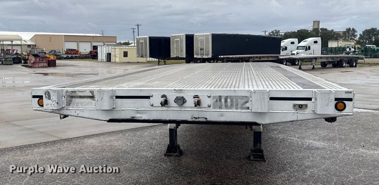 image for item EU6269 2018 Mac flatbed trailer