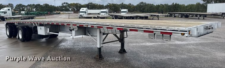image for item EU6269 2018 Mac flatbed trailer