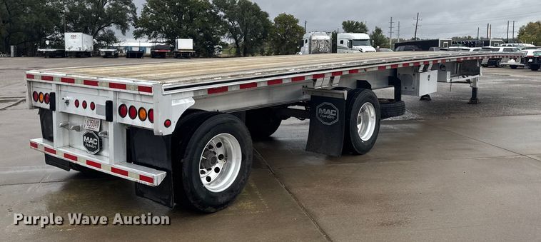 image for item EU6269 2018 Mac flatbed trailer