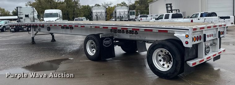 image for item EU6269 2018 Mac flatbed trailer