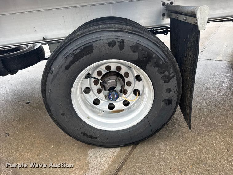 image for item EU6269 2018 Mac flatbed trailer