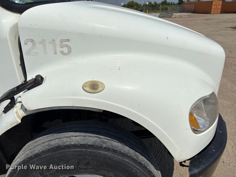 image for item EU7025 2009 Freightliner Business Class M2 truck cab and chassis