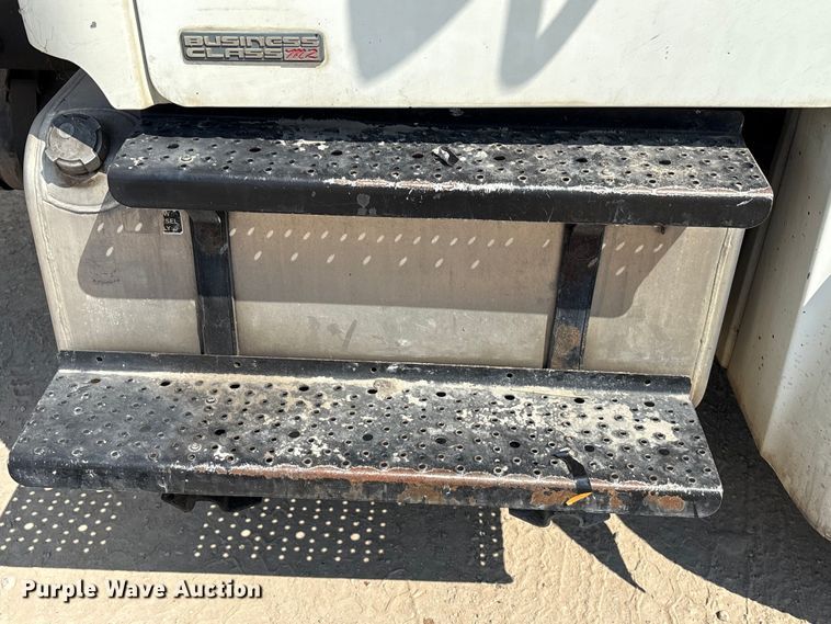 image for item EU7025 2009 Freightliner Business Class M2 truck cab and chassis