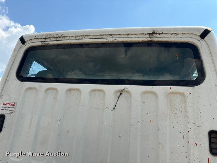 image for item EU7025 2009 Freightliner Business Class M2 truck cab and chassis