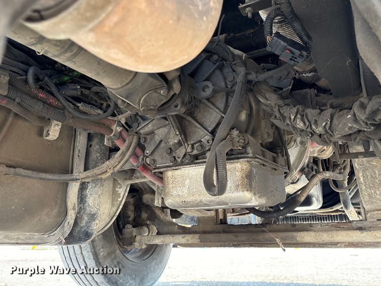 image for item EU7025 2009 Freightliner Business Class M2 truck cab and chassis