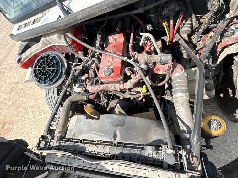 image for item EU7025 2009 Freightliner Business Class M2 truck cab and chassis