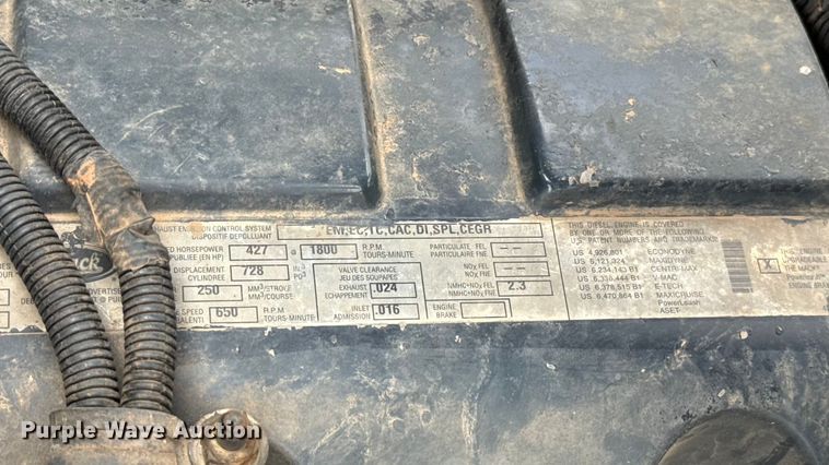 image for item GH9388 2006 Mack CHN613 semi truck