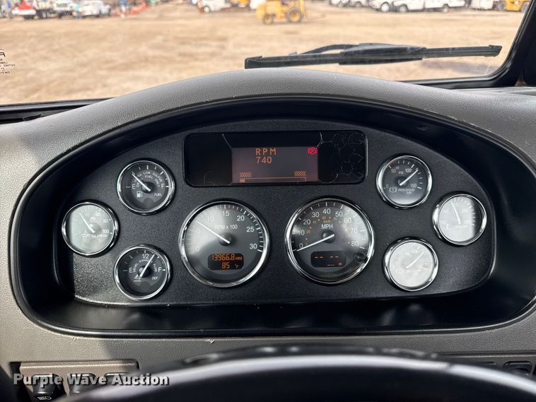 image for item NU9607 2014 Peterbilt 337 truck cab and chassis