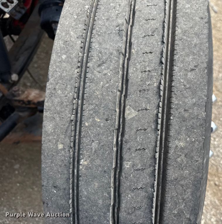 image for item NU9607 2014 Peterbilt 337 truck cab and chassis