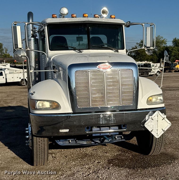 CAMIóN 2011 PETERBILT