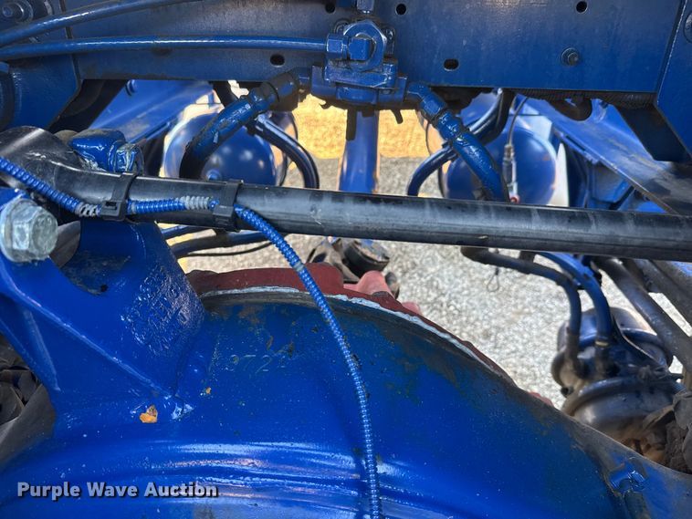 image for item NU9700 2011 Peterbilt 337 semi truck