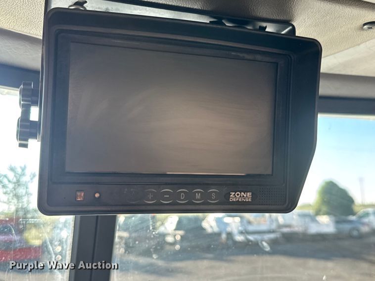 image for item NU9700 2011 Peterbilt 337 semi truck