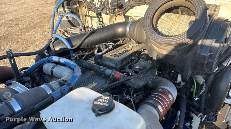 image for item NU9700 2011 Peterbilt 337 semi truck