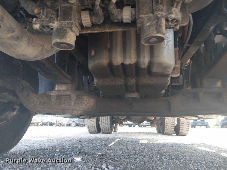 image for item NU9740 2004 Freightliner Columbia semi truck