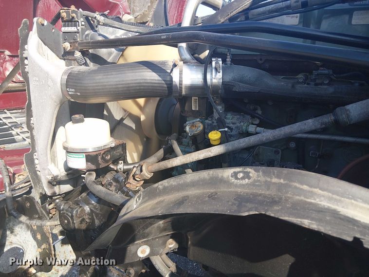 image for item NU9740 2004 Freightliner Columbia semi truck