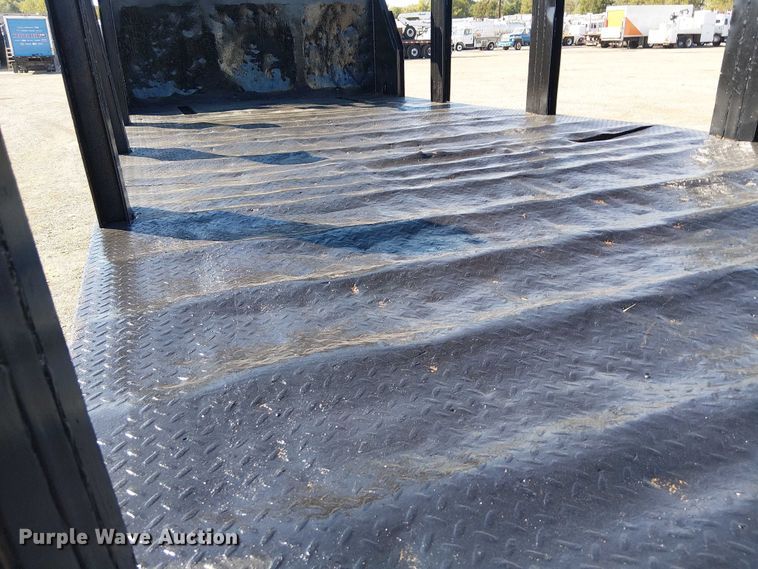 image for item NU9767 2007 Sterling L9500 Series flatbed truck