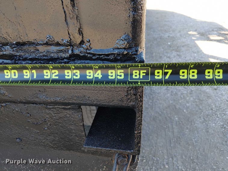 image for item NU9767 2007 Sterling L9500 Series flatbed truck