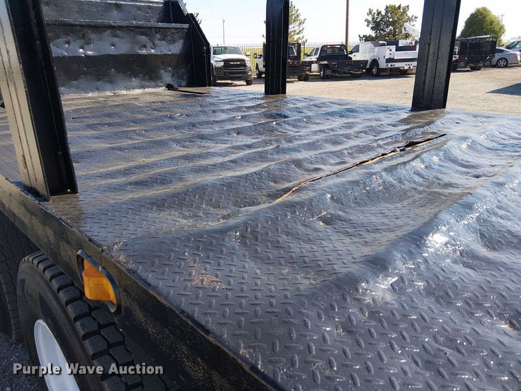 image for item NU9767 2007 Sterling L9500 Series flatbed truck