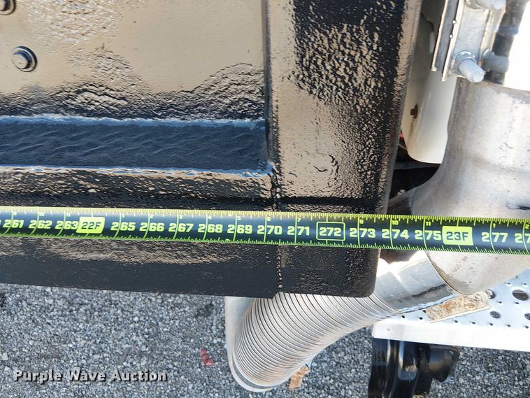 image for item NU9767 2007 Sterling L9500 Series flatbed truck