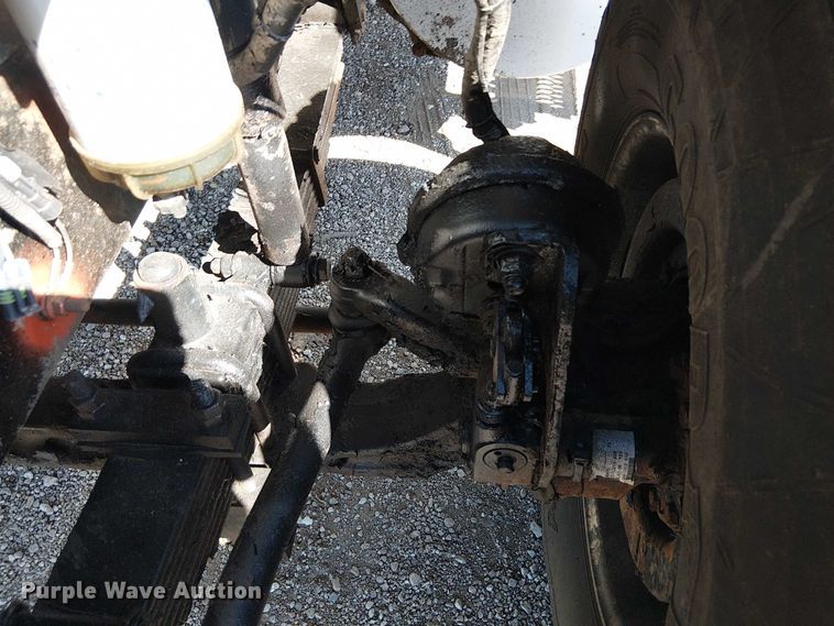 image for item NU9767 2007 Sterling L9500 Series flatbed truck