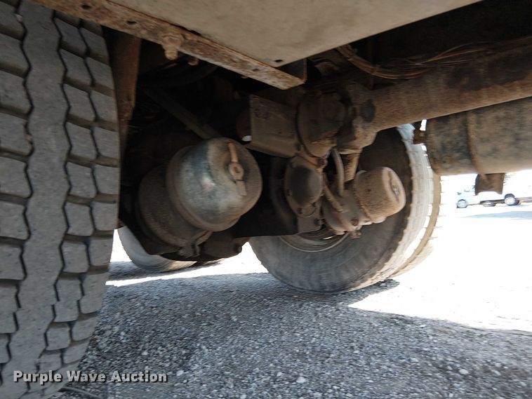 image for item NU9767 2007 Sterling L9500 Series flatbed truck