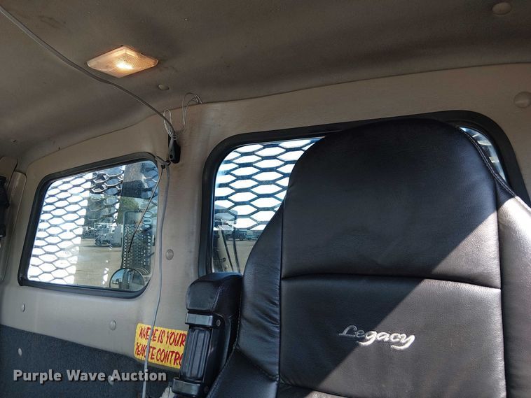 image for item NU9767 2007 Sterling L9500 Series flatbed truck