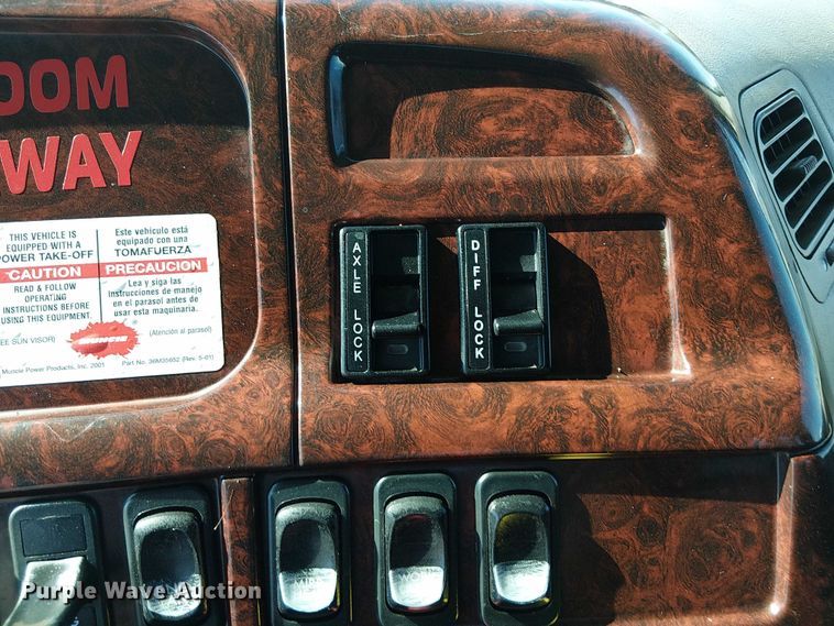 image for item NU9767 2007 Sterling L9500 Series flatbed truck