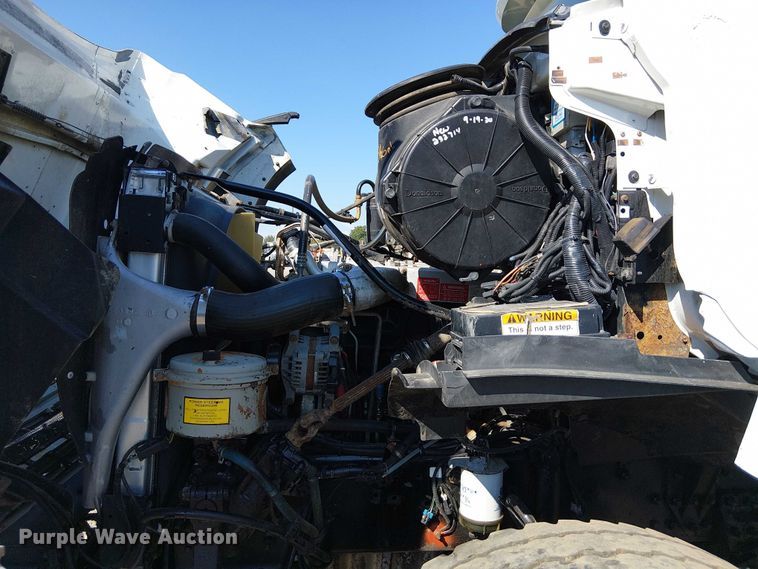 image for item NU9767 2007 Sterling L9500 Series flatbed truck