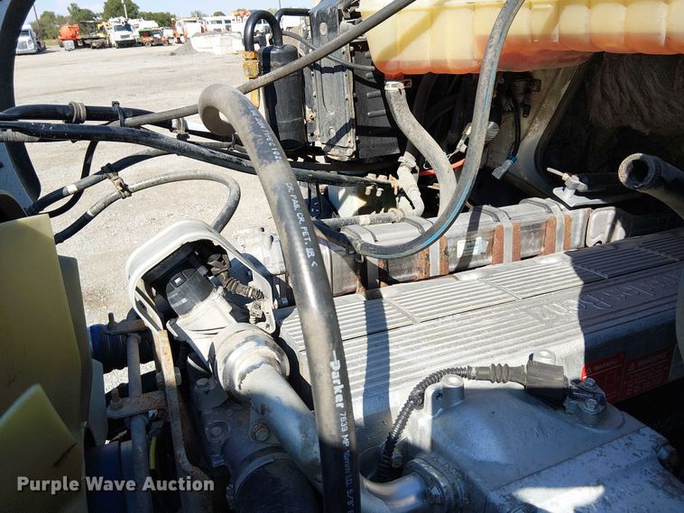 image for item NU9767 2007 Sterling L9500 Series flatbed truck