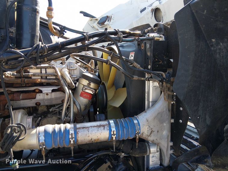 image for item NU9767 2007 Sterling L9500 Series flatbed truck