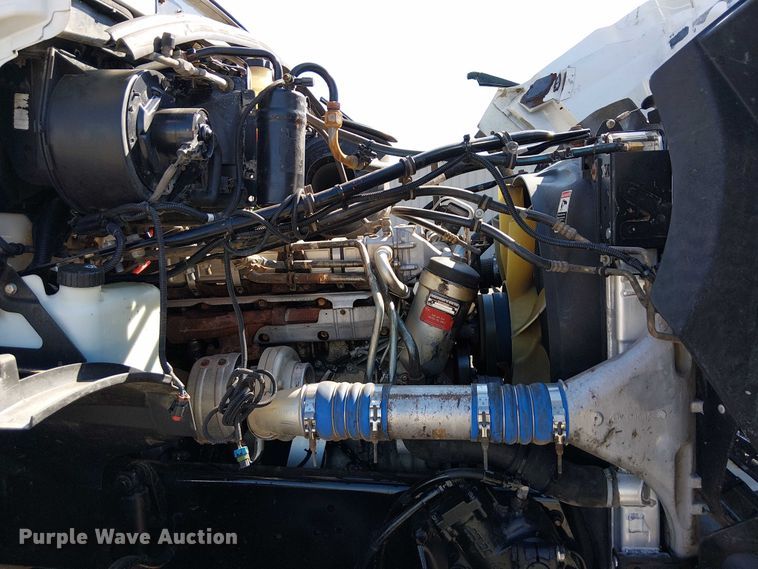 image for item NU9767 2007 Sterling L9500 Series flatbed truck