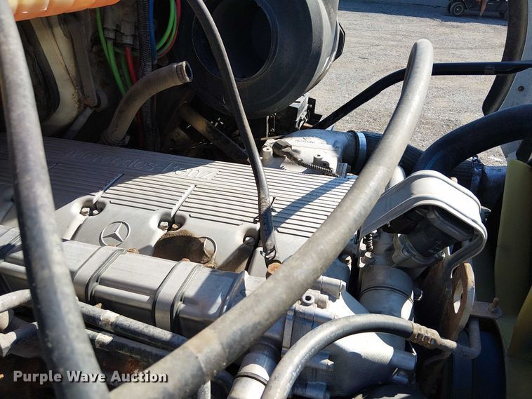 image for item NU9767 2007 Sterling L9500 Series flatbed truck