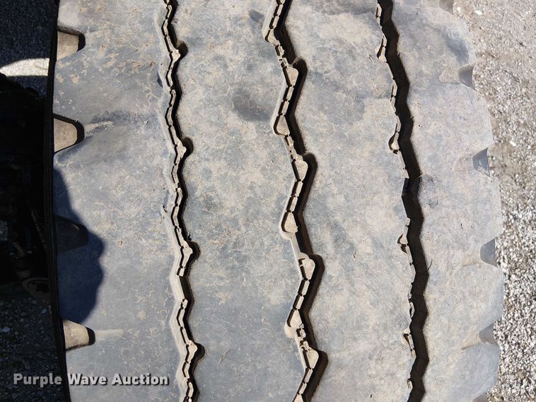 image for item NU9767 2007 Sterling L9500 Series flatbed truck