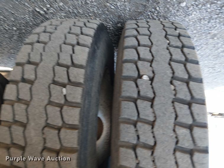 image for item NU9767 2007 Sterling L9500 Series flatbed truck