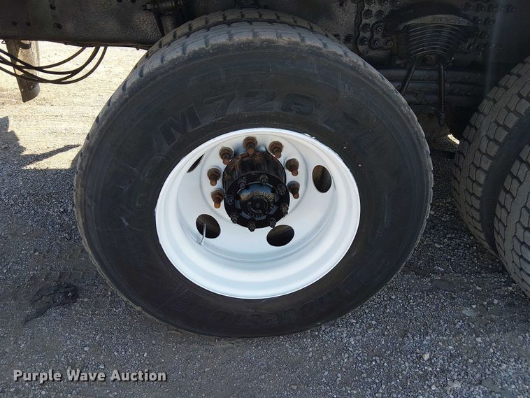 image for item NU9767 2007 Sterling L9500 Series flatbed truck