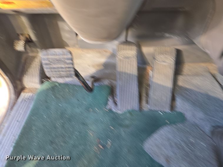 image for item YA0293 2014 Peterbilt 389 semi truck